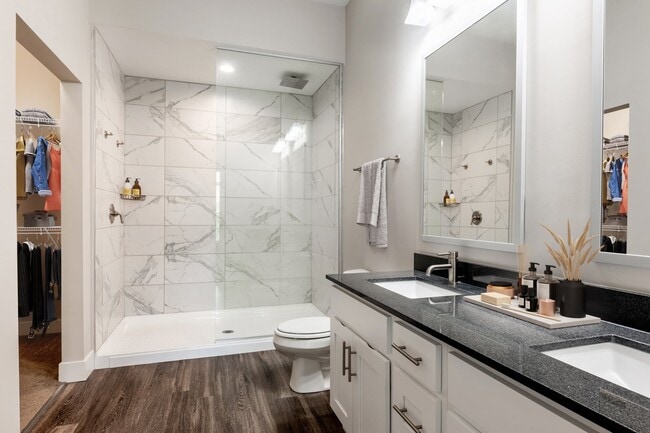 Photo - Highland Station