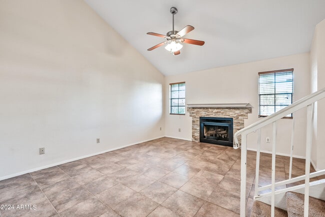 Photo - 170 E Guadalupe Rd