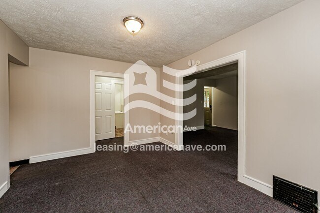 Photo - 246 Sobul Ave