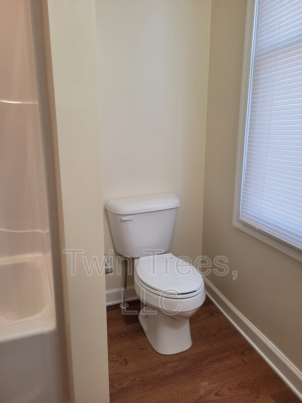 Photo - 5948 Main St Unit 2