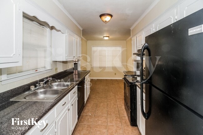 Photo - 5809 Foxdale Rd