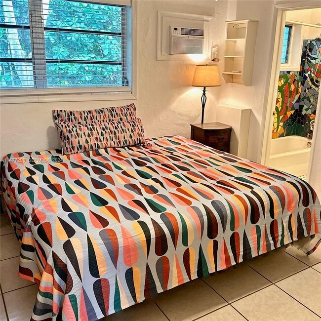 Photo - 325 Fernwood Rd Unit 13