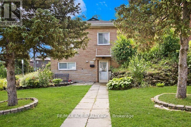 Photo - 205 Emerson St