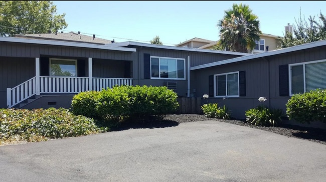 Photo - 103 Margarido Dr