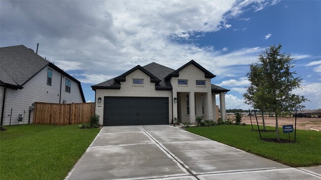Building Photo - 15655 Maple