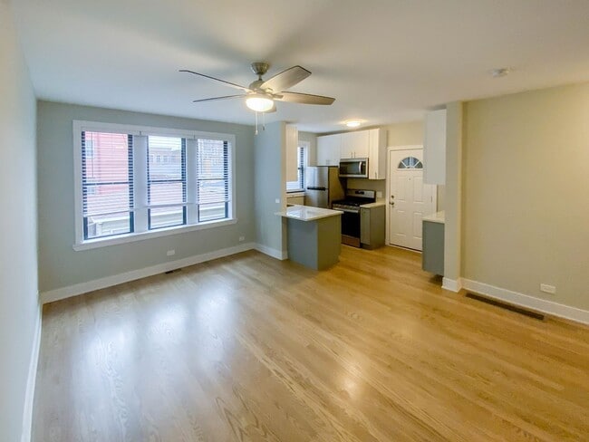 Building Photo - 3620 N Marshfield Ave Unit 3620-1B