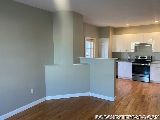 Photo - 1084 Dorchester Ave Unidad 2