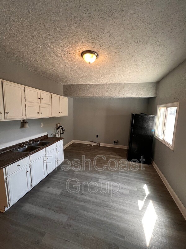 Photo - 3318 W 30th St Unit 1