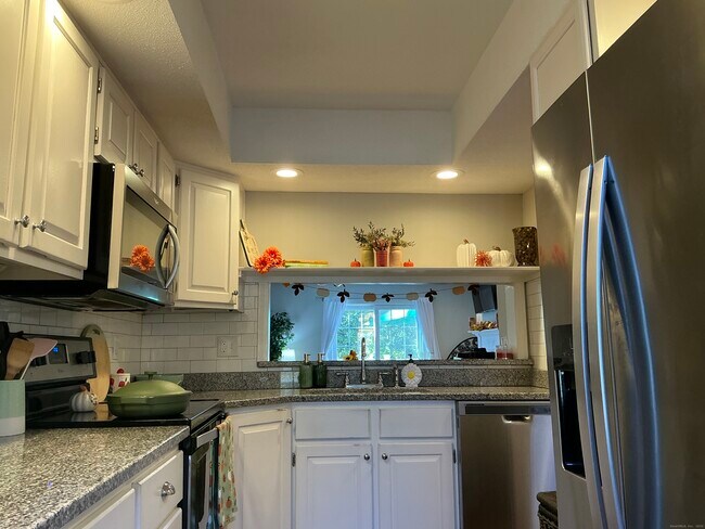 Photo - 751 Long Hill Rd Unit APT D