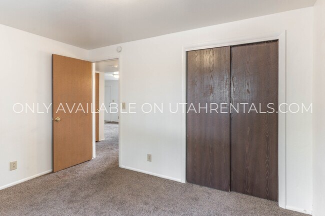 Photo - 1036 Virginia Cir