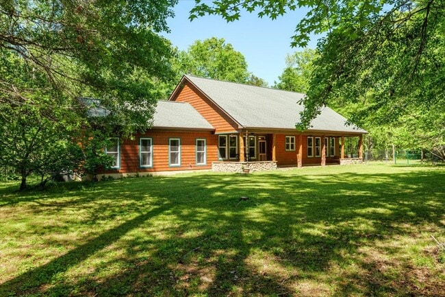 Photo - 1626 Swint Rd