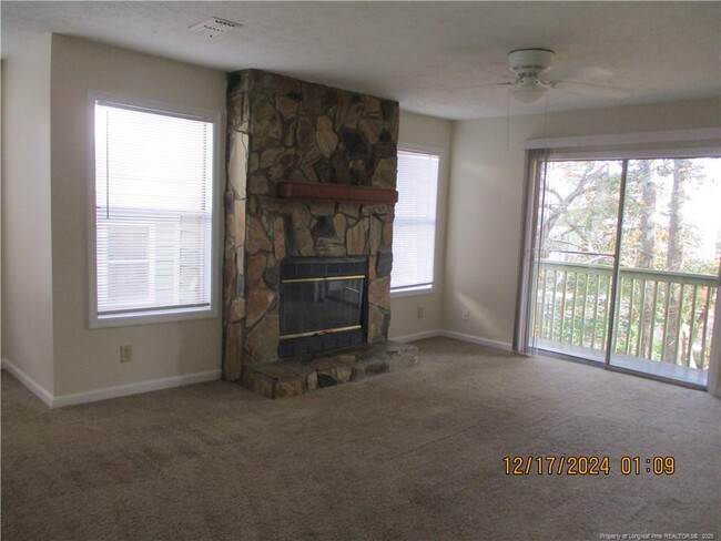 Photo - 974-974 Stewart's Creek Dr Condo
