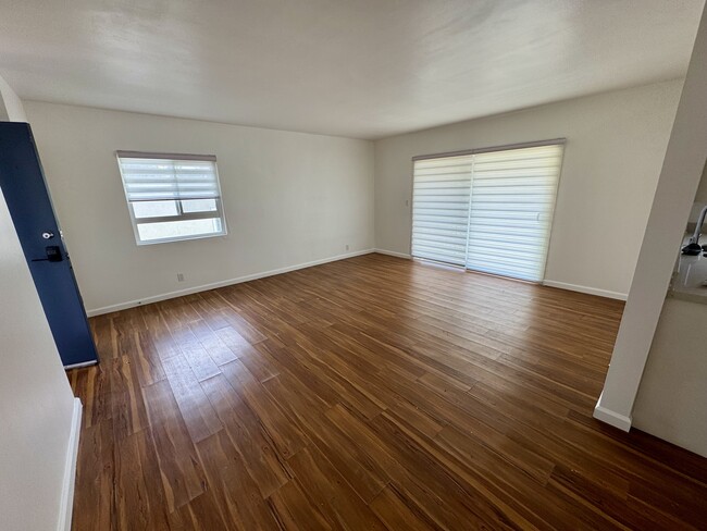 275 N. Oakland