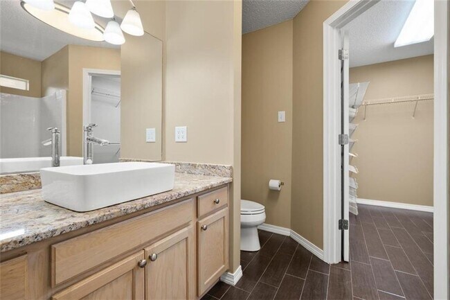 Photo - 668 Willow Pointe Dr