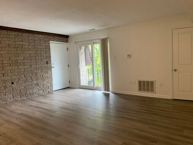 Photo - 1552 Helderberg Ave