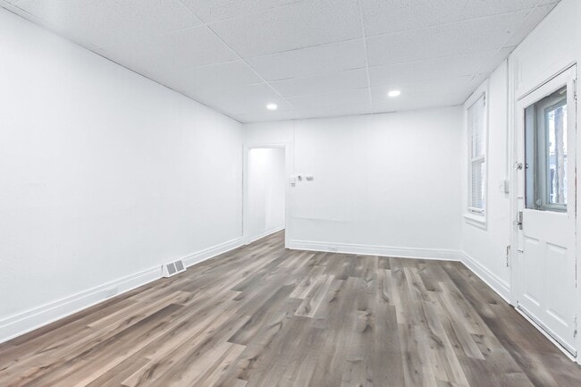 Photo - 476 N 5th St Apartment Unit 2