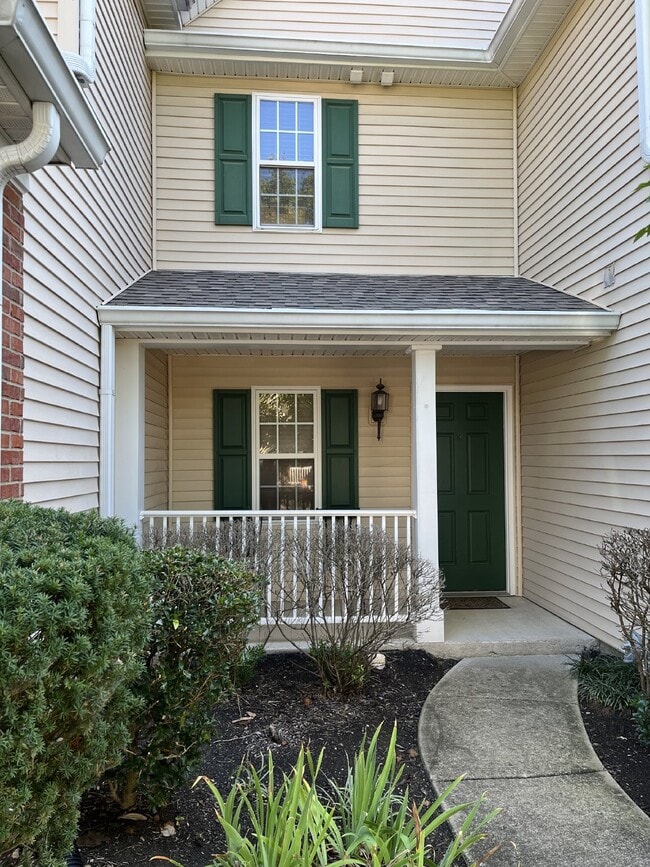 Photo - Charming 2 Bed, 2.5 Bath Townhouse in Nashville - Perfect Rental Opportunity!