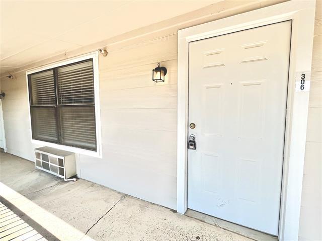 Building Photo - 701 W Sycamore St Unit 306 Rental
