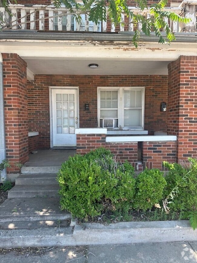 Building Photo - 711 SW 15th Ave Unit 01 Rental