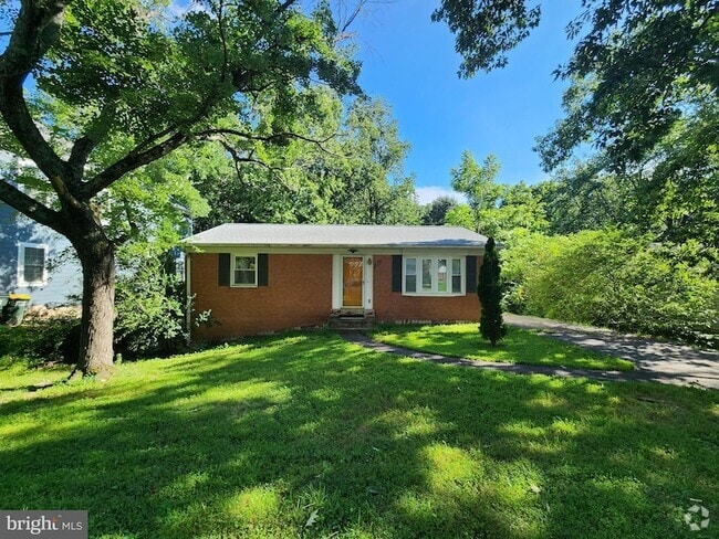 Building Photo - 13805 Fulmer Dr Rental
