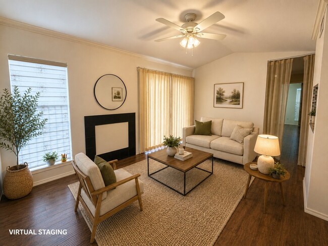 Building Photo - 6602 Harbor Town Dr Unit 308