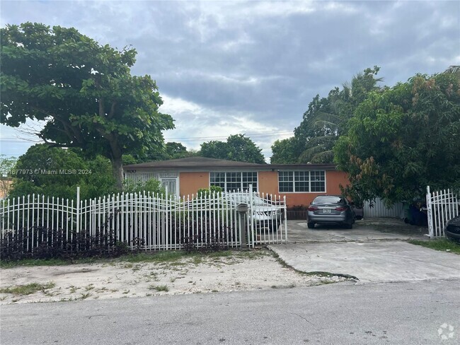 Building Photo - 800 NW 145th Terrace Rental