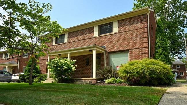 Building Photo - 2611 Oliver Rd