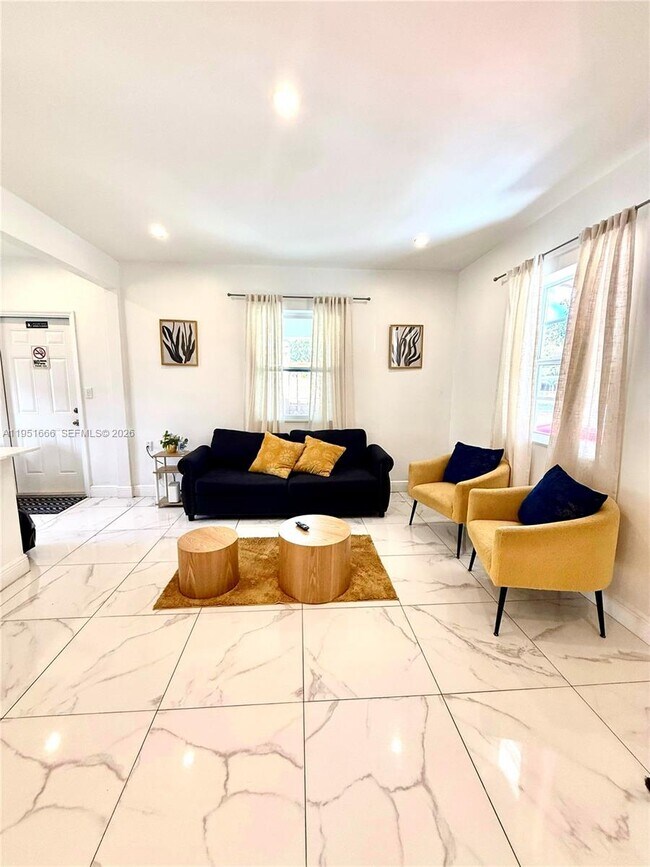 Photo - 133 SW 22nd Terrace