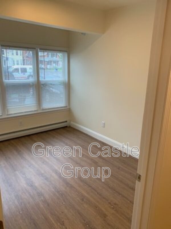 Photo - 11 Hungerford Terrace Condo Unit 3