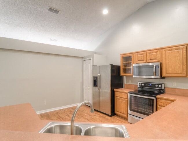 Photo - 313 Johns Glen Dr