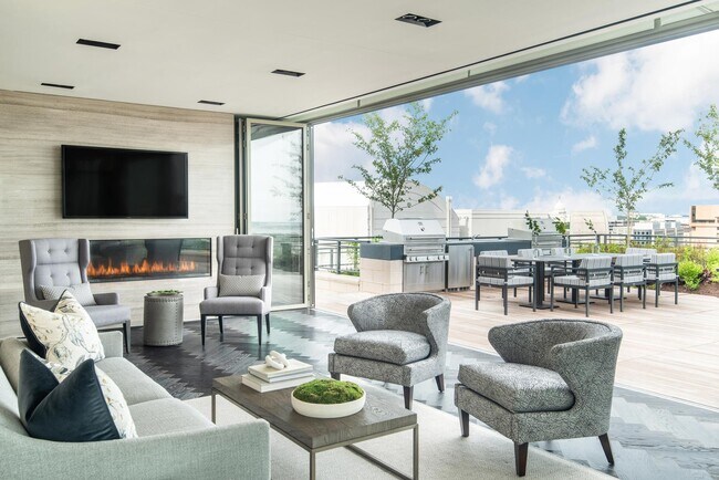 Photo - 1331 Maryland Ave SW