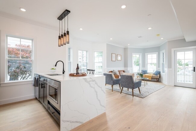Photo - 115 Beacon St Condo Unit D