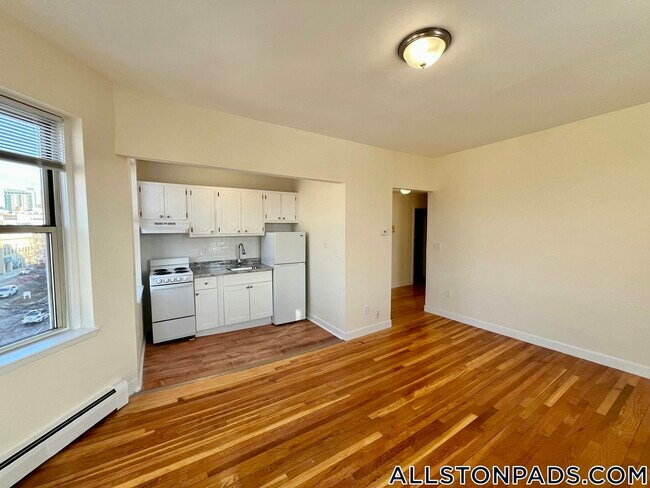 Photo - 64 Brighton Ave Unidad 404