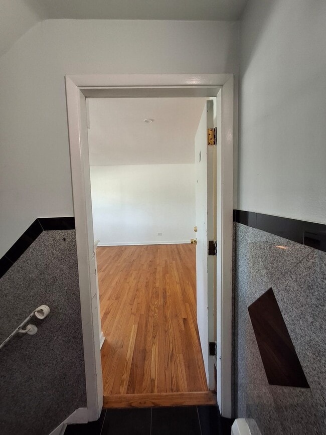 Photo - 2127 S 15th Ave