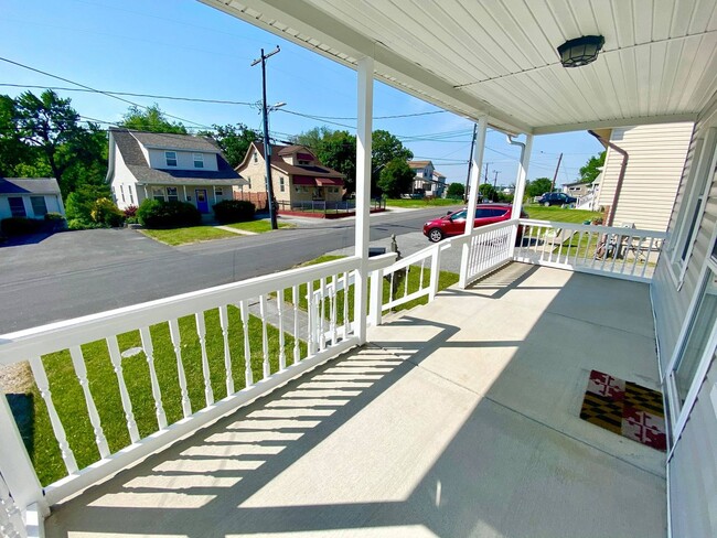 Photo - Charming 2 Bedroom/1.5 Bathroom Home with Large Backyard in Colgate, Baltimore, MD!