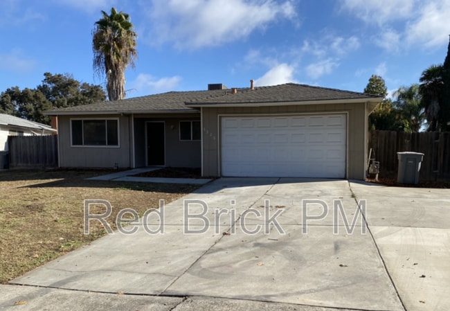 Building Photo - 3326 Carson Ct