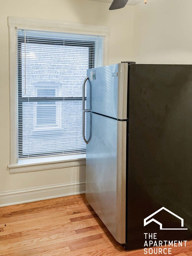 Photo - 518 W Cornelia Ave Unit 116