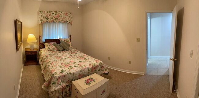 Photo - 5 Players Club Dr Unit B104