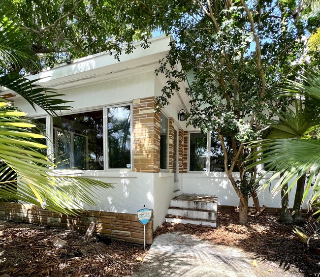 Building Photo - 5415 N Flagler Dr Rental