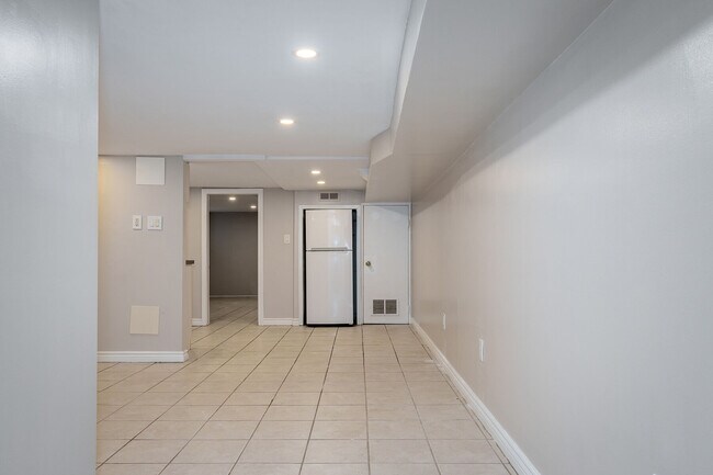 Photo - 15 Indian Rd Crescent