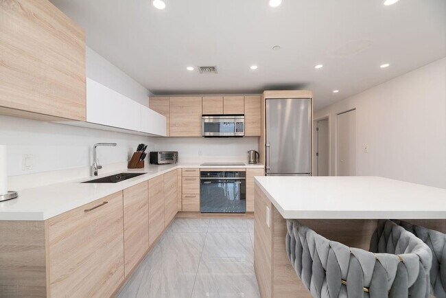 Photo - 16385 Biscayne Blvd Unit 1202