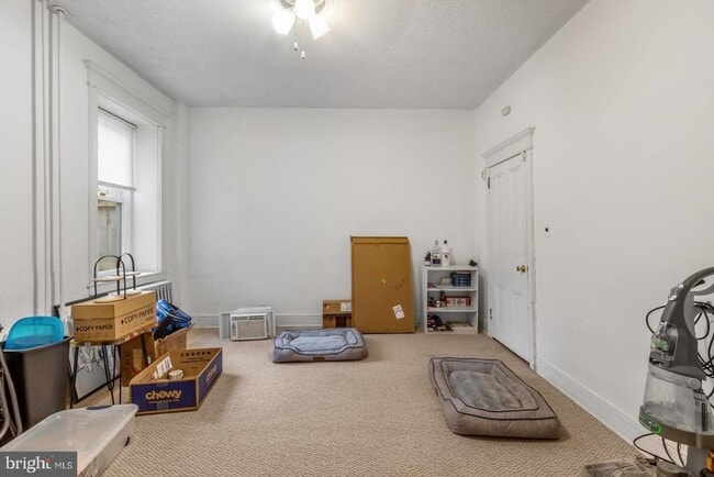 Photo - 218 Grape St