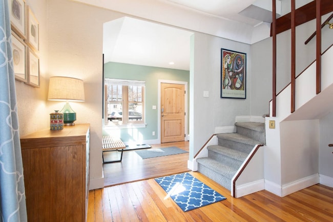 Photo - 2542 Pine St