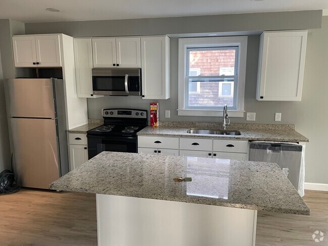 Building Photo - 75 Chestnut Ave Unit 1 Rental