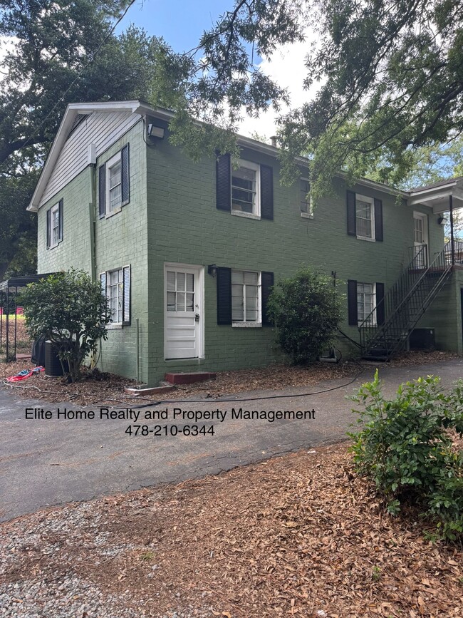 Building Photo - 290 Clisby Pl Rental