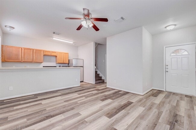 Building Photo - 6406 Waldron Dr Unit A