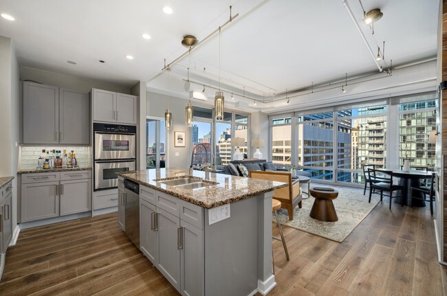 Building Photo - 29 N Morgan St Unit 1613 Rental