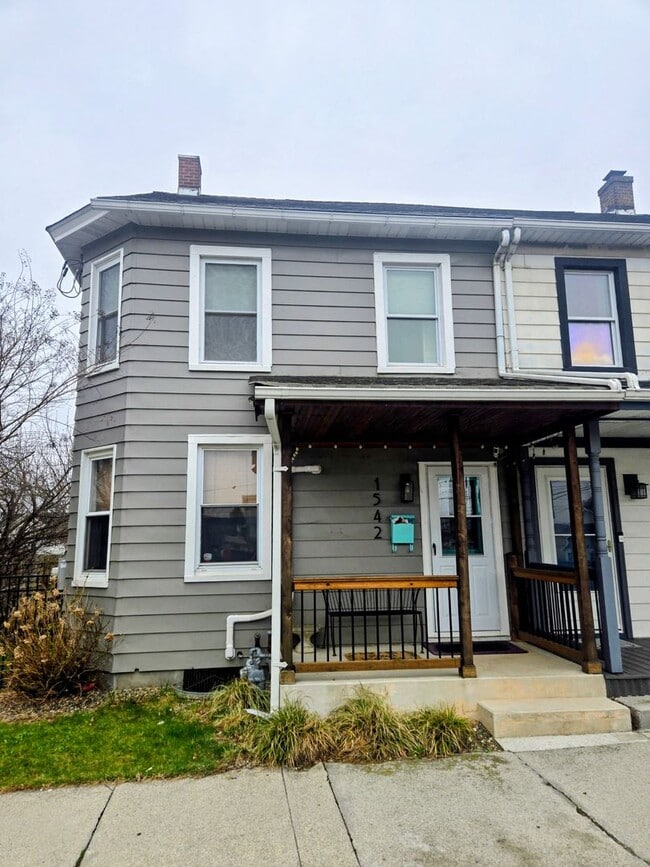 Building Photo - 1542 Washington St