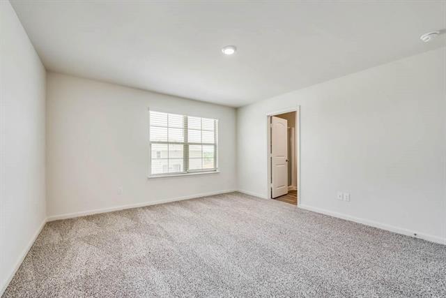 Photo - 305 Marsh Ln