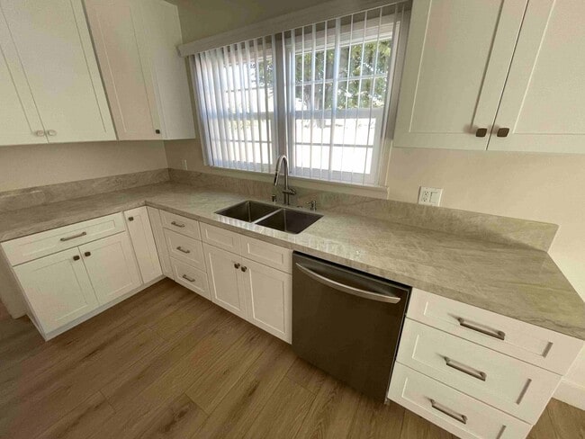 Photo - COMPLETELY REMODELED WOODLAND HILLS POOL H...